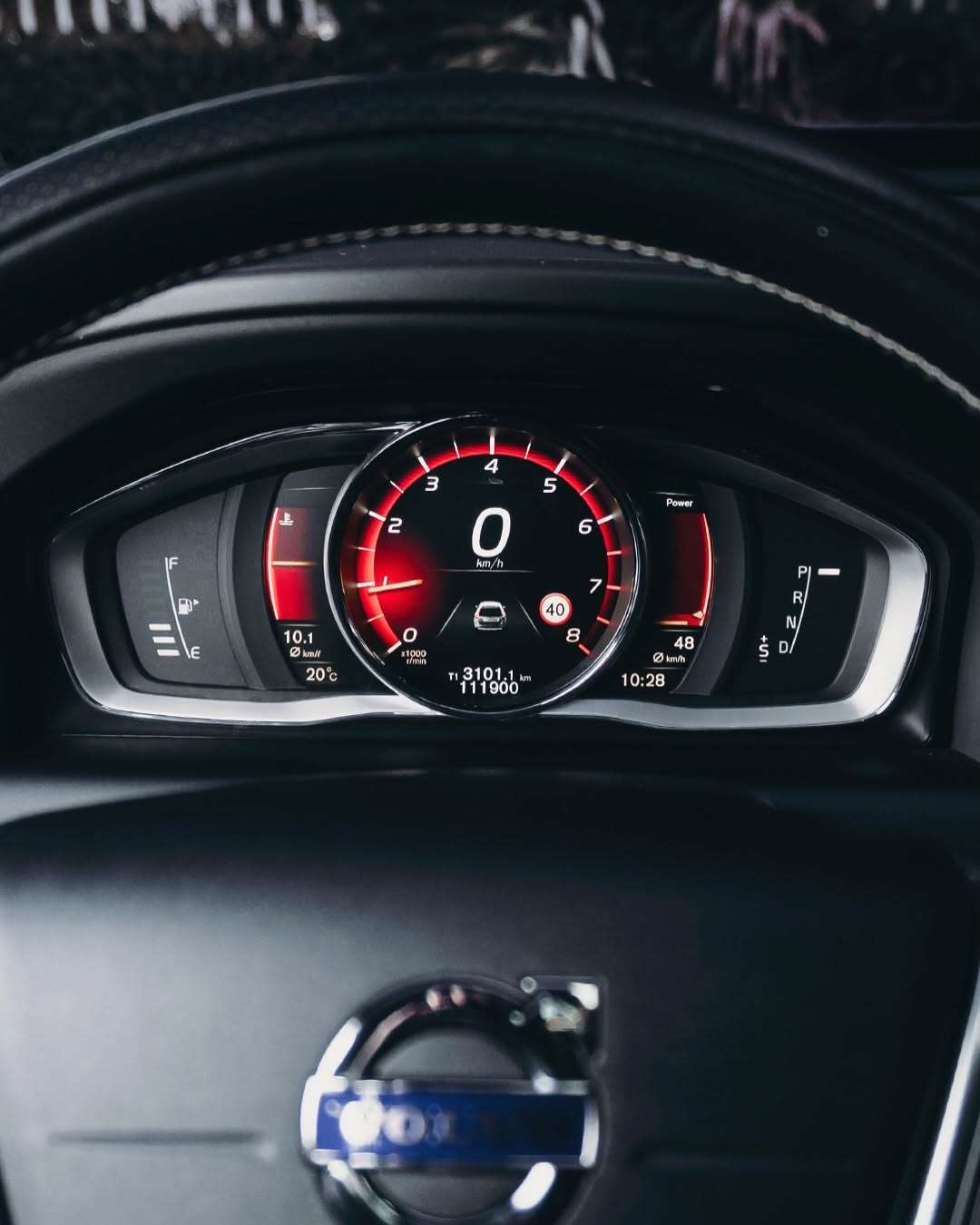 VOLVO XC60 R-DESIGN T5 2.0 TURBO - Imagem 4