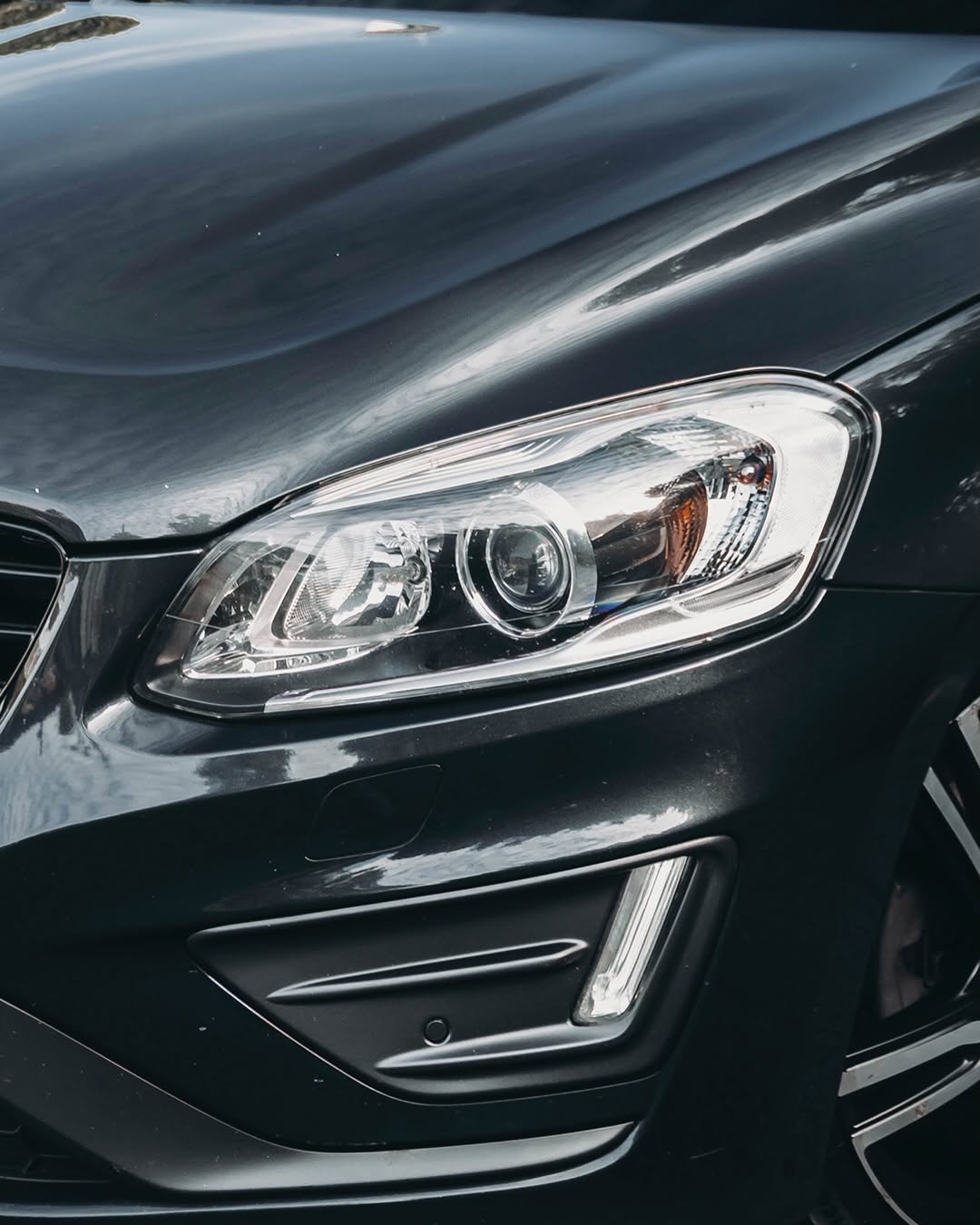 VOLVO XC60 R-DESIGN T5 2.0 TURBO - Imagem 9