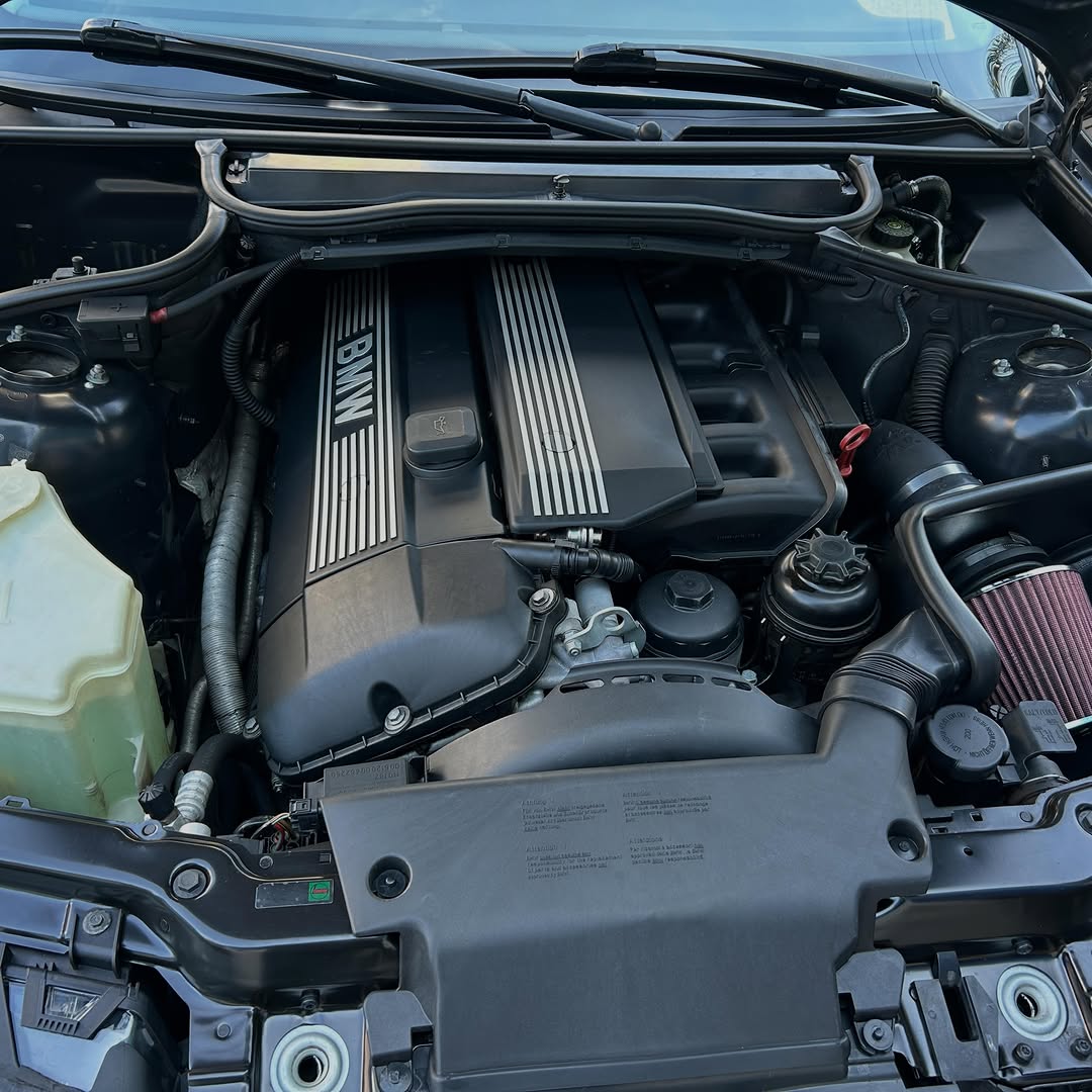 BMW 323I - Imagem 10