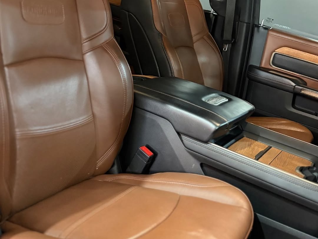 RAM 3500 LONGHORN LIMITED - Imagem 6