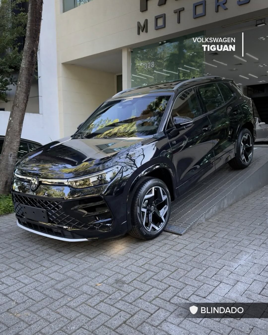 VOLKSWAGEN TIGUAN R-LINE - Imagem 1