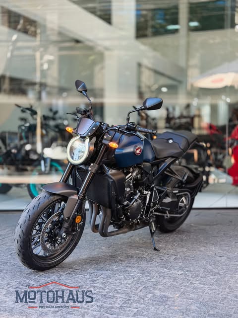 HONDA CB1000R BLACK EDITION - Imagem 4