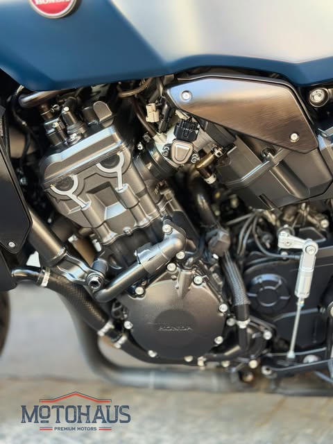 HONDA CB1000R BLACK EDITION - Imagem 8