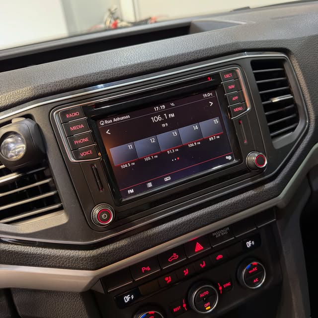 VOLKSWAGEN AMAROK HIGHLINE - Imagem 8