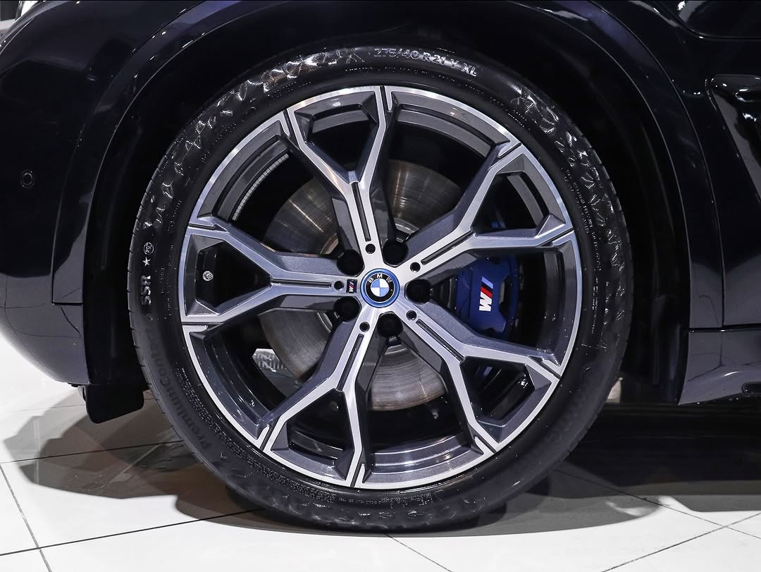 BMW X5 XDRIVE 50E M SPORT - Imagem 6