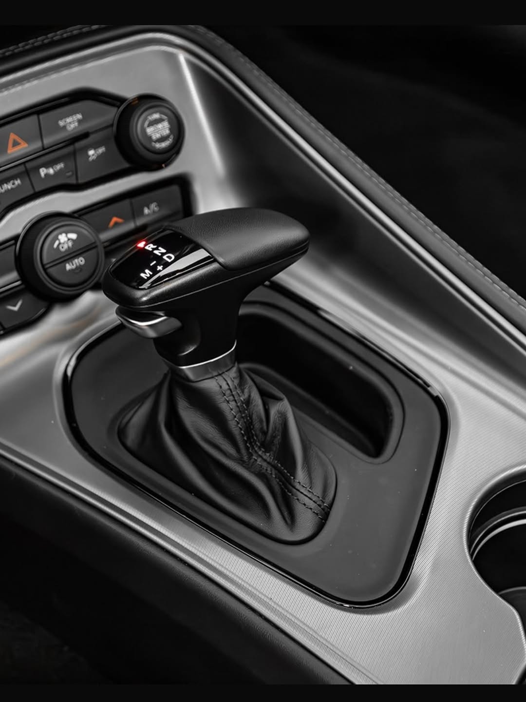 DODGE CHALLENGER R/T SCATPACK - Imagem 16
