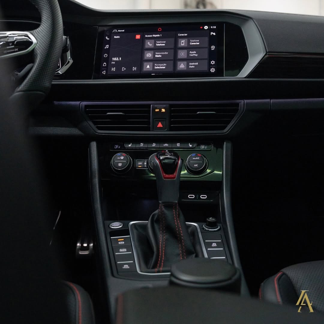 VOLKSWAGEN JETTA GLI - Imagem 12