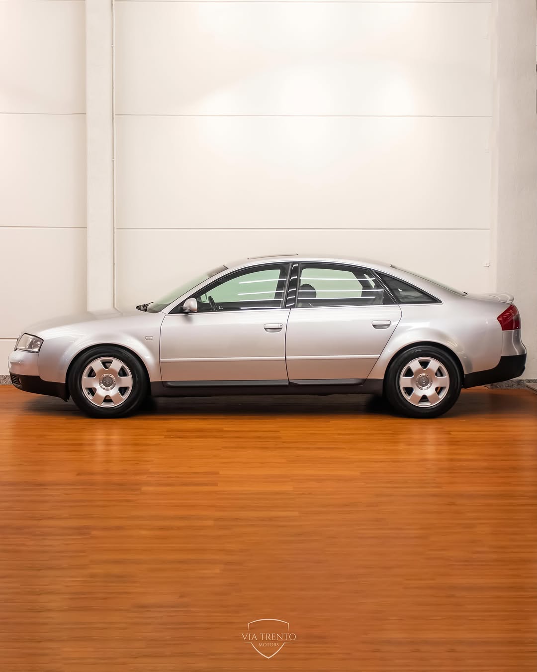 AUDI A6 4.2 V8 QUATTRO - Imagem 9