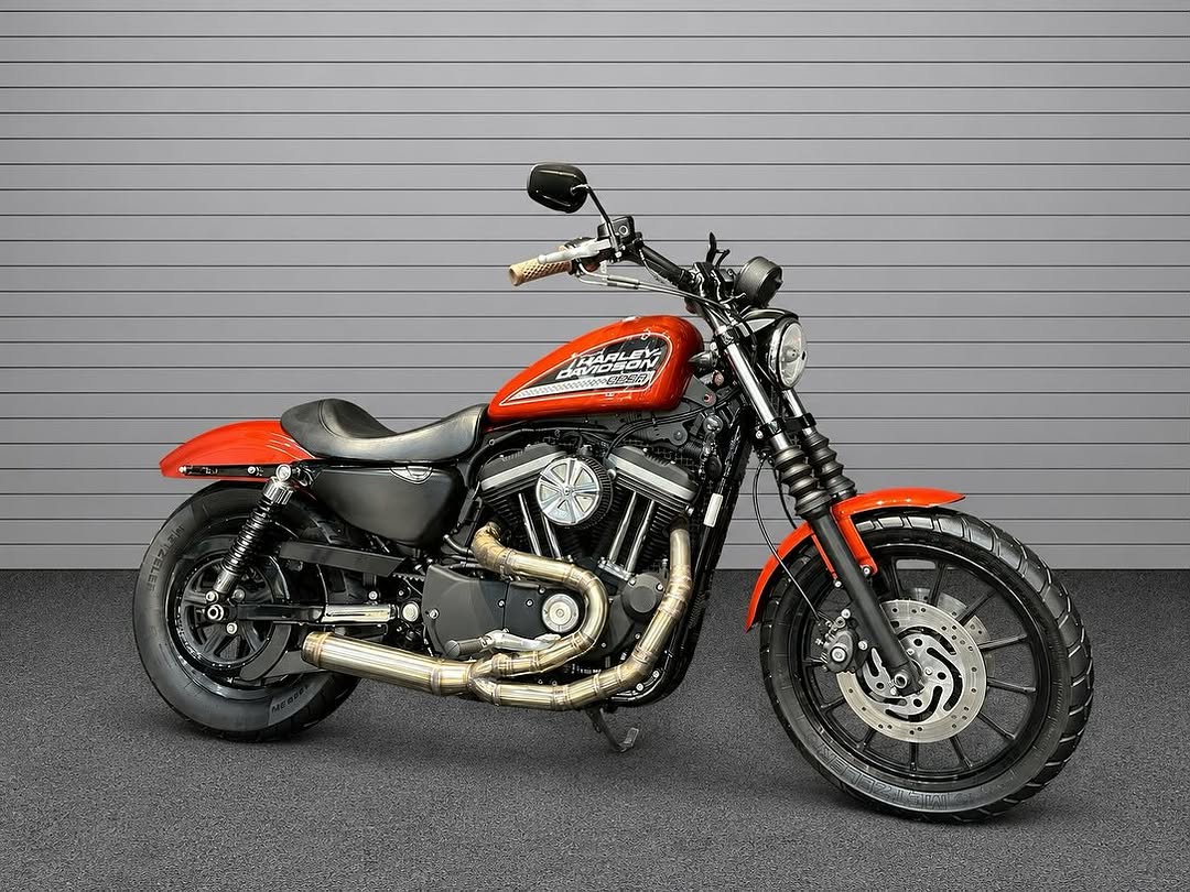 HARLEY-DAVIDSON XL 883 R - Imagem 1