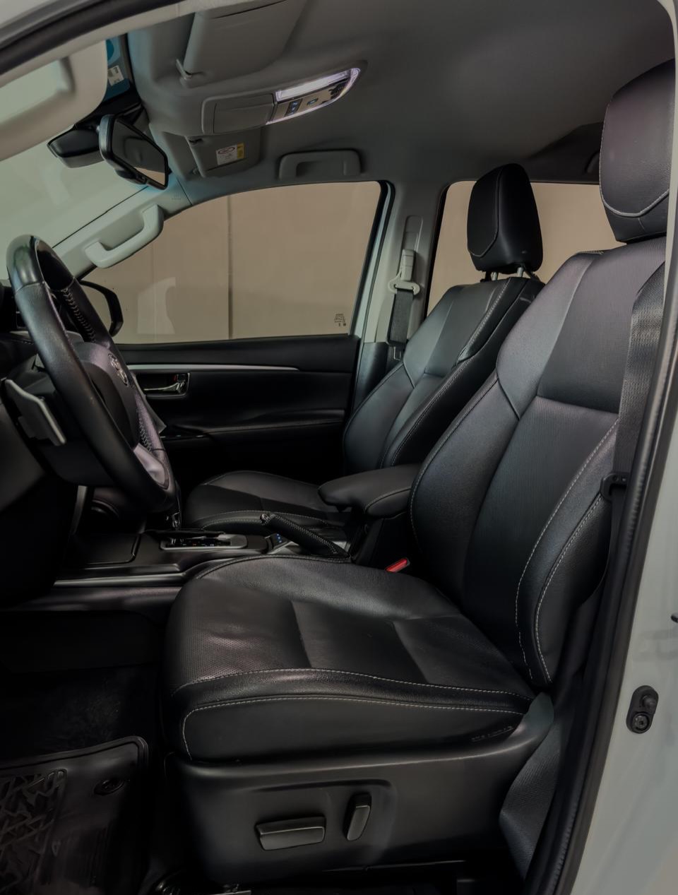 TOYOTA SW4 SRX PLATINUM - Imagem 4