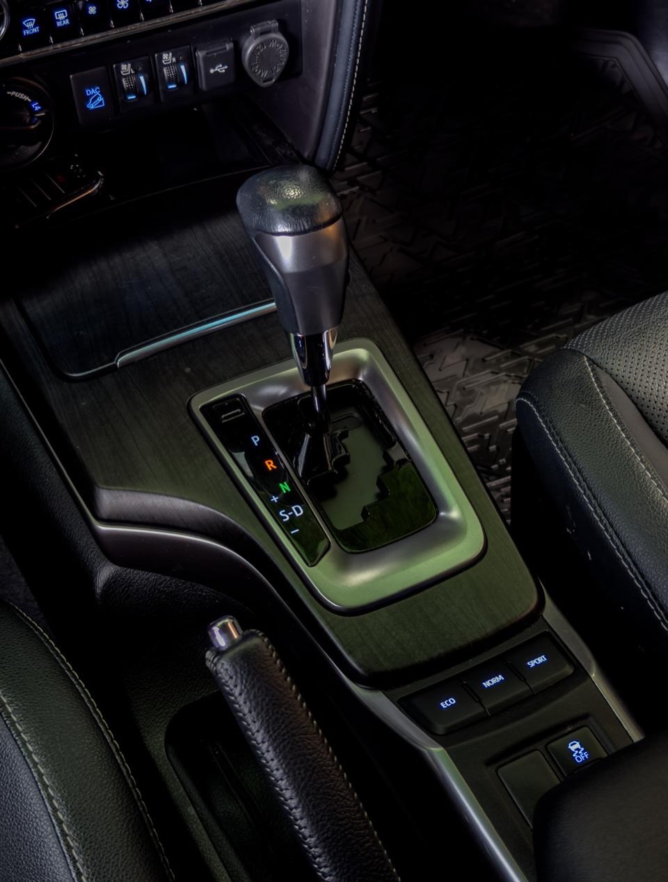 TOYOTA SW4 SRX PLATINUM - Imagem 8