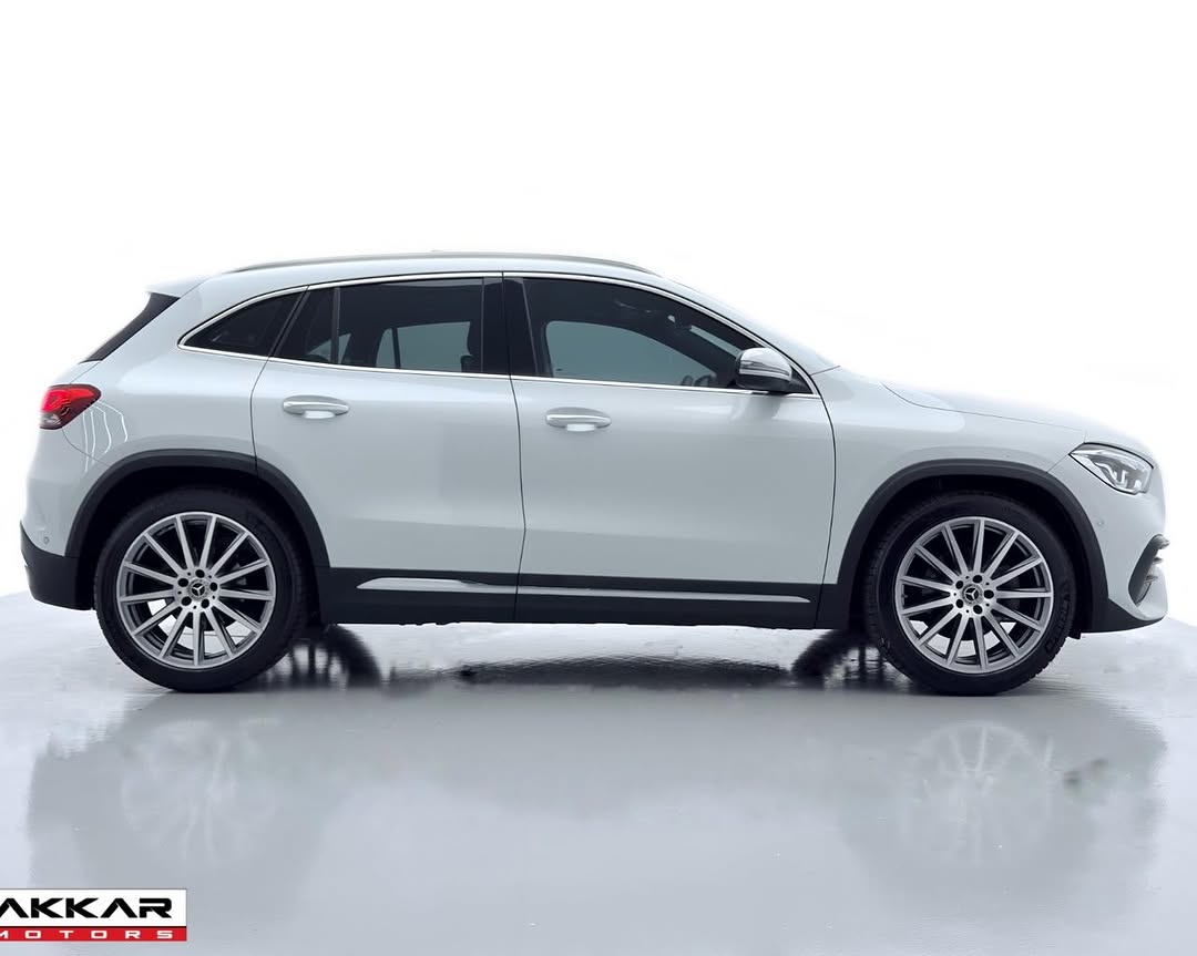 MERCEDES-BENZ GLA AMG LINE - Imagem 8