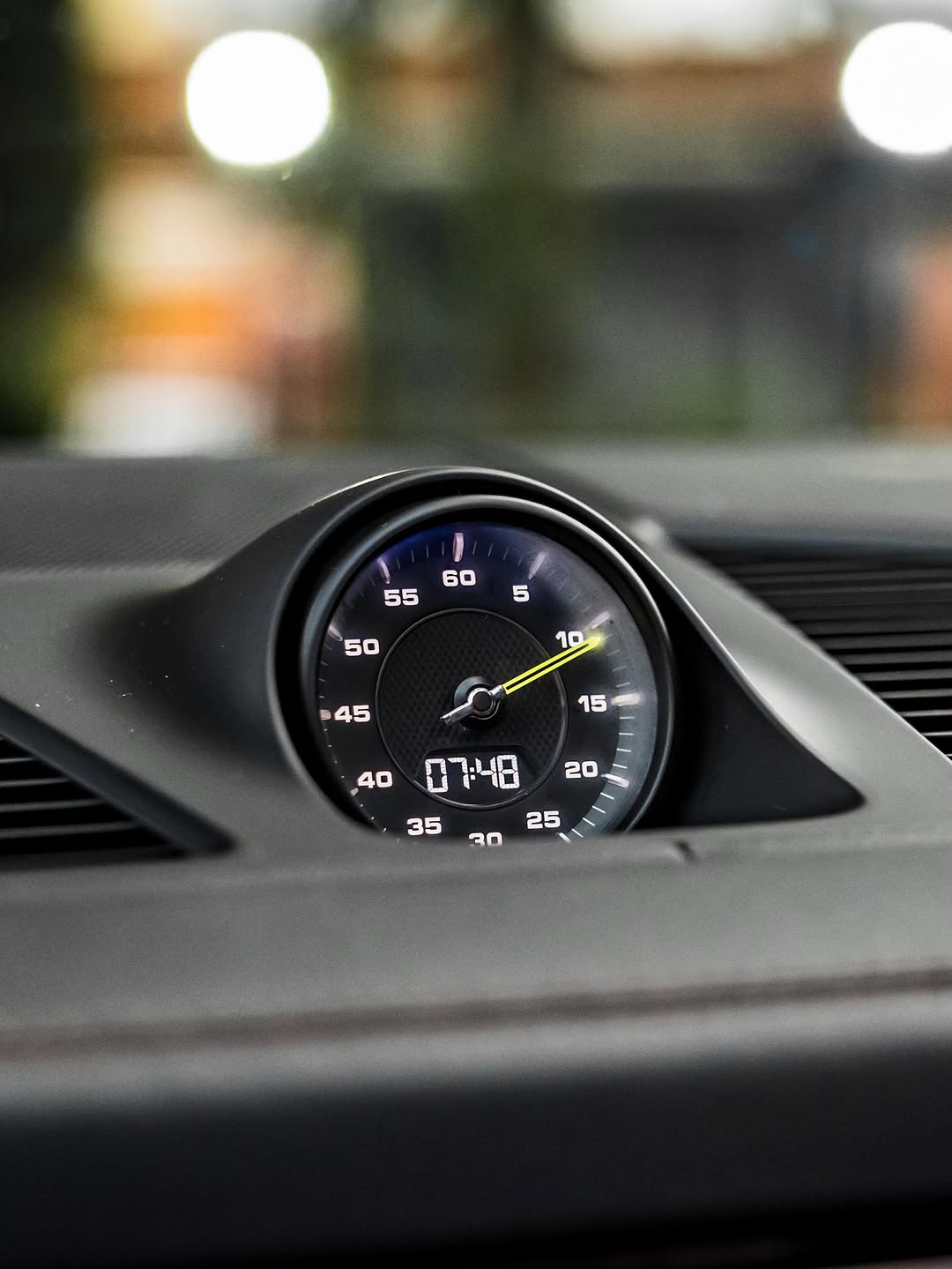 PORSCHE CAYENNE E-HYBRID - Imagem 11