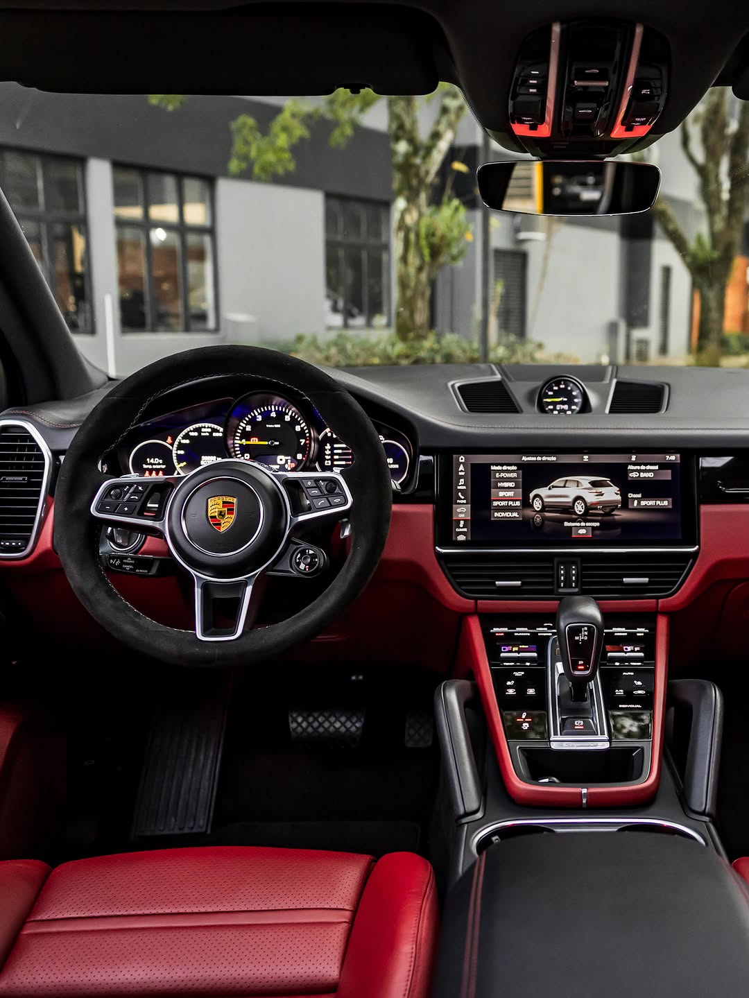 PORSCHE CAYENNE E-HYBRID - Imagem 4