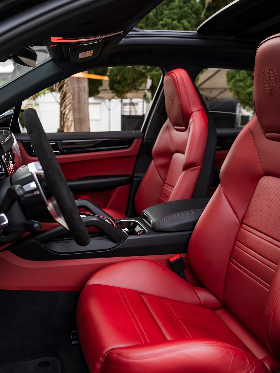 PORSCHE CAYENNE E-HYBRID - Imagem 6