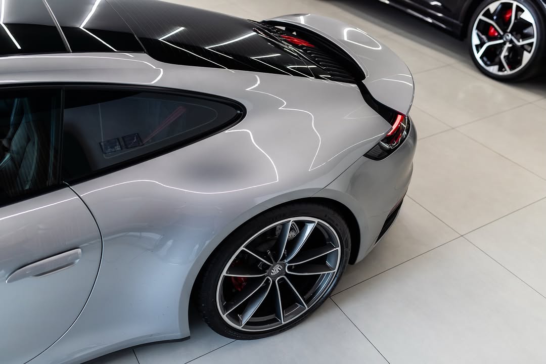 PORSCHE 911 CARRERA - Imagem 4