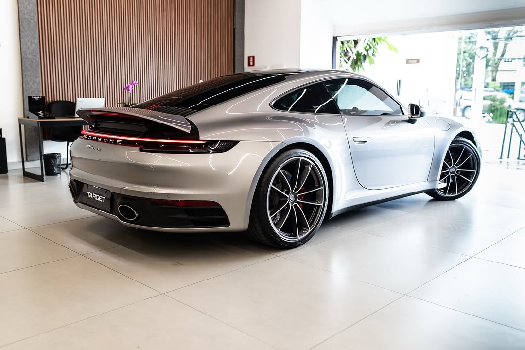 PORSCHE 911 CARRERA - Imagem 5