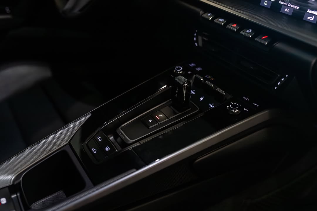 PORSCHE 911 CARRERA - Imagem 7