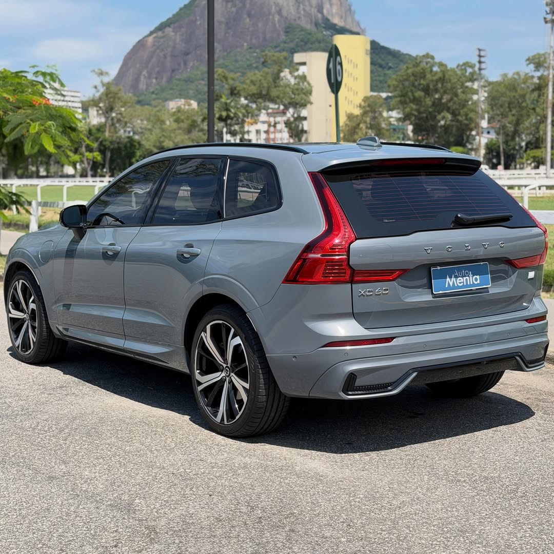 VOLVO XC60 T8 ULTIMATE DARK HYBRID BLINDADO - Imagem 4