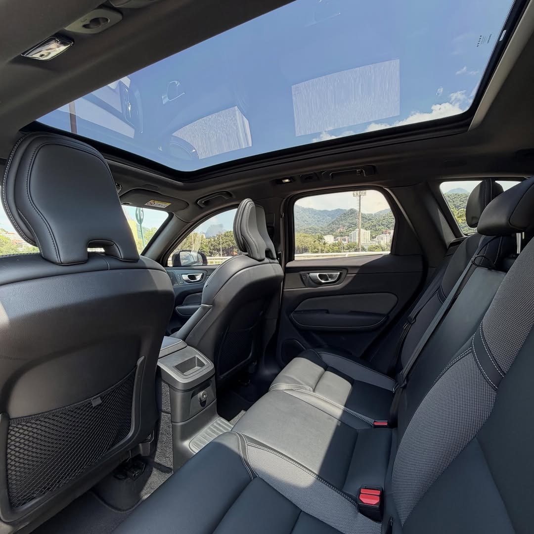 VOLVO XC60 T8 ULTIMATE DARK HYBRID BLINDADO - Imagem 6