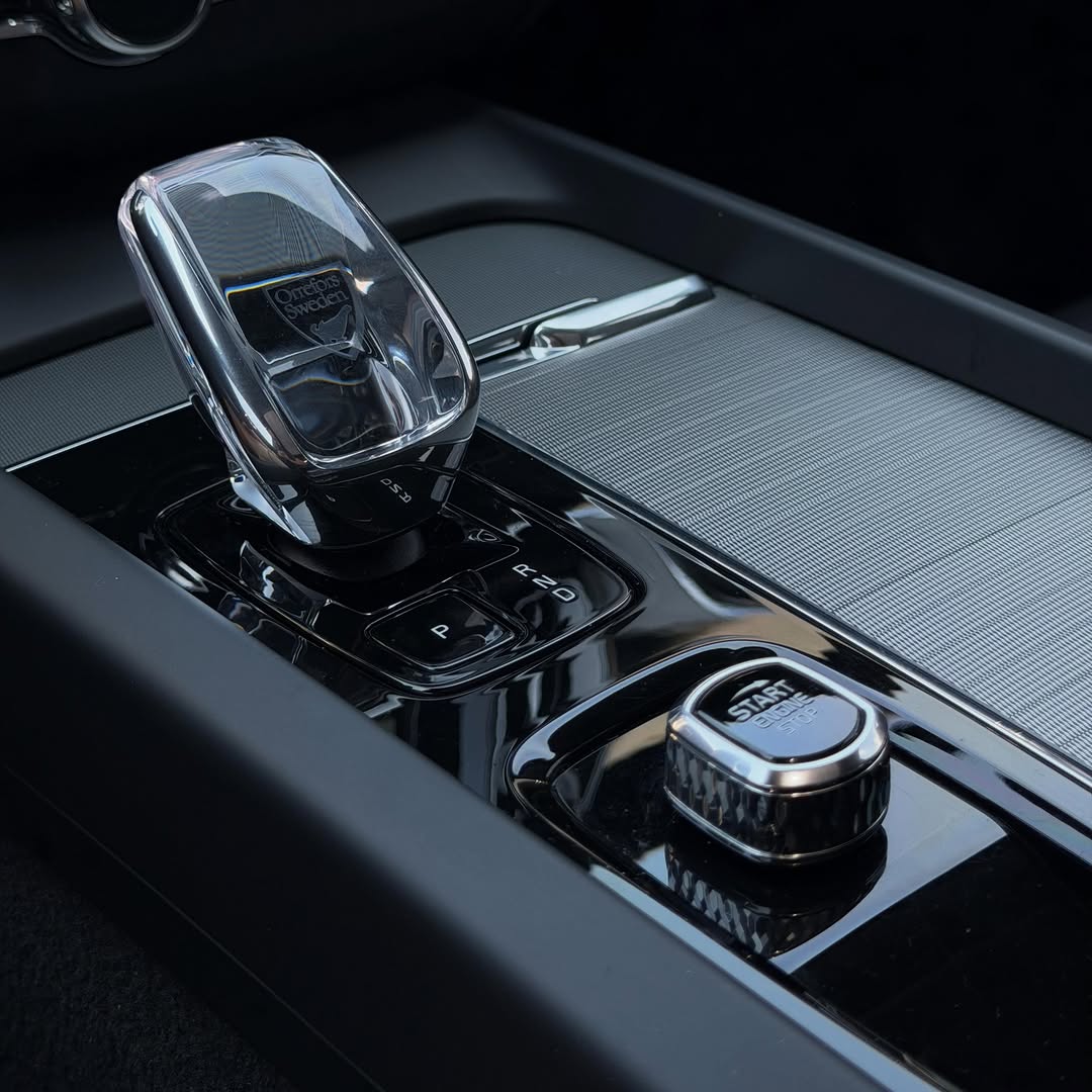 VOLVO XC60 T8 ULTIMATE DARK HYBRID BLINDADO - Imagem 9