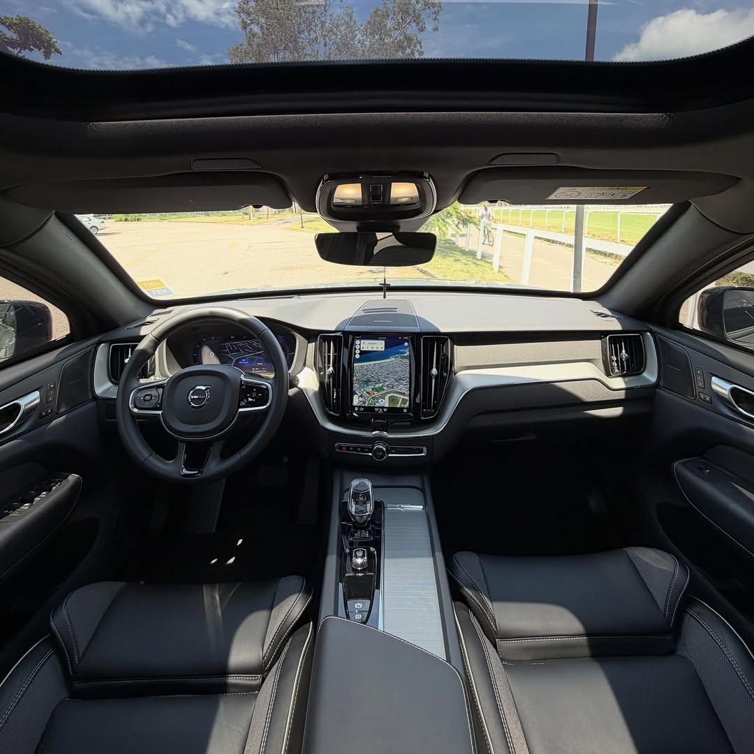 VOLVO XC60 T8 ULTIMATE DARK HYBRID BLINDADO - Imagem 10