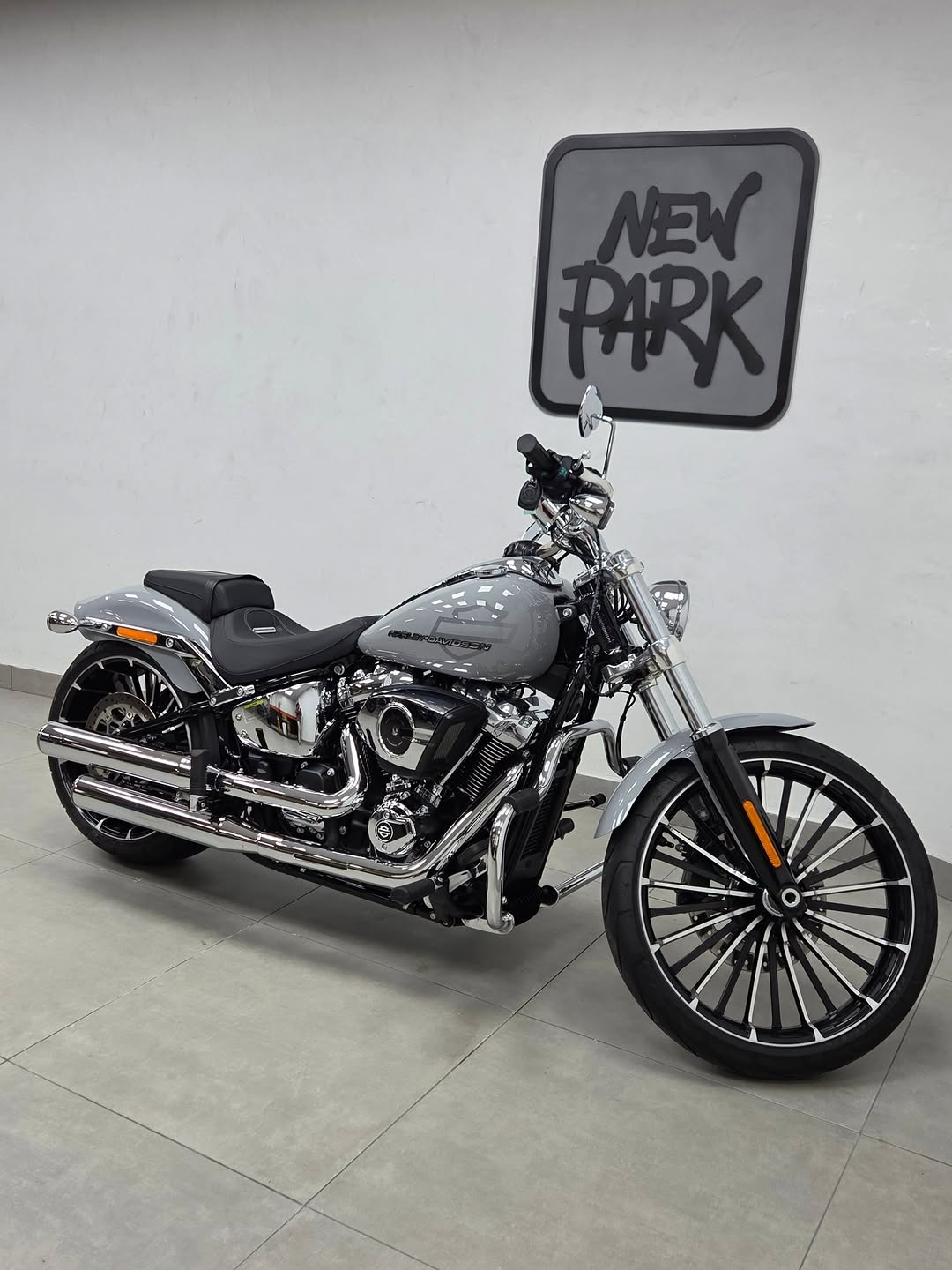 HARLEY-DAVIDSON SOFTAIL BREAKOUT - Imagem 3