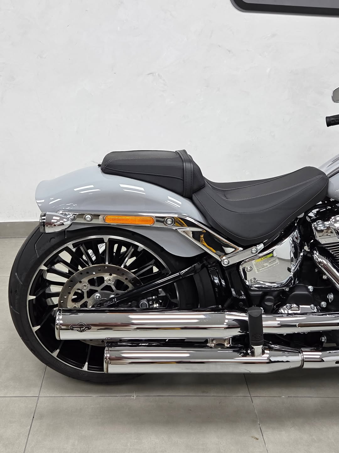 HARLEY-DAVIDSON SOFTAIL BREAKOUT - Imagem 4