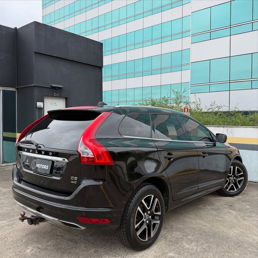 VOLVO XC60 MOMENTUM - Imagem 8