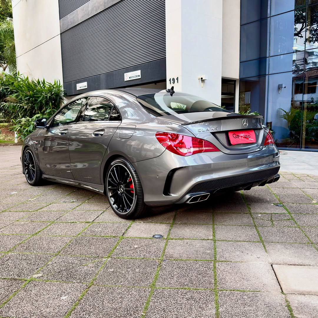 MERCEDES-BENZ CLA 45 AMG - Imagem 4
