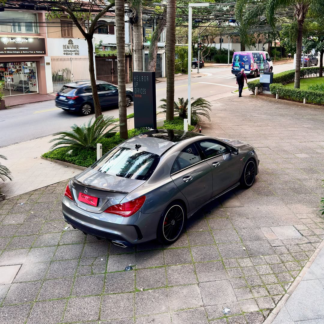 MERCEDES-BENZ CLA 45 AMG - Imagem 5