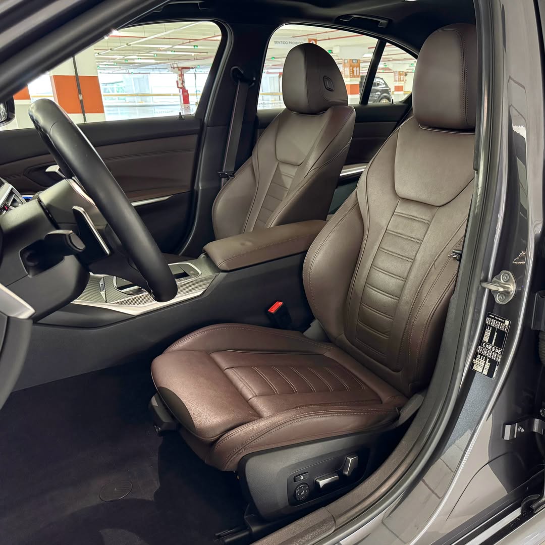 BMW 320I M SPORT - Imagem 9