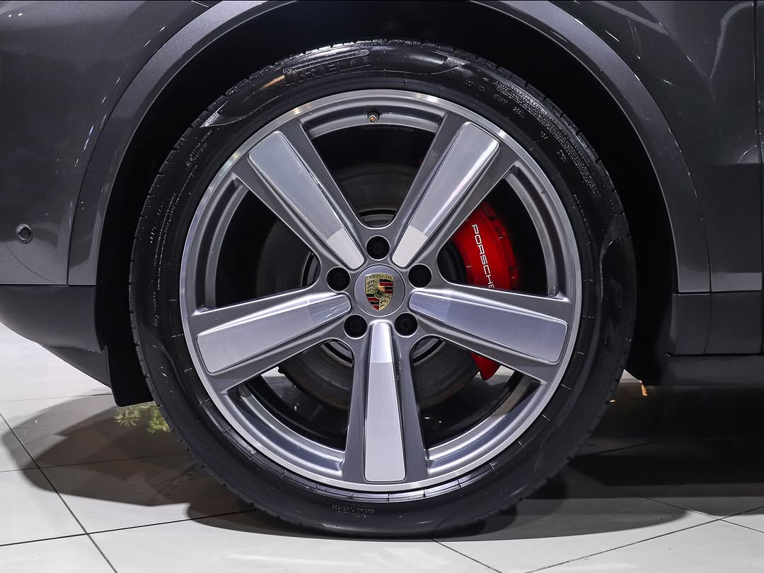 PORSCHE CAYENNE S COUPÉ - Imagem 4