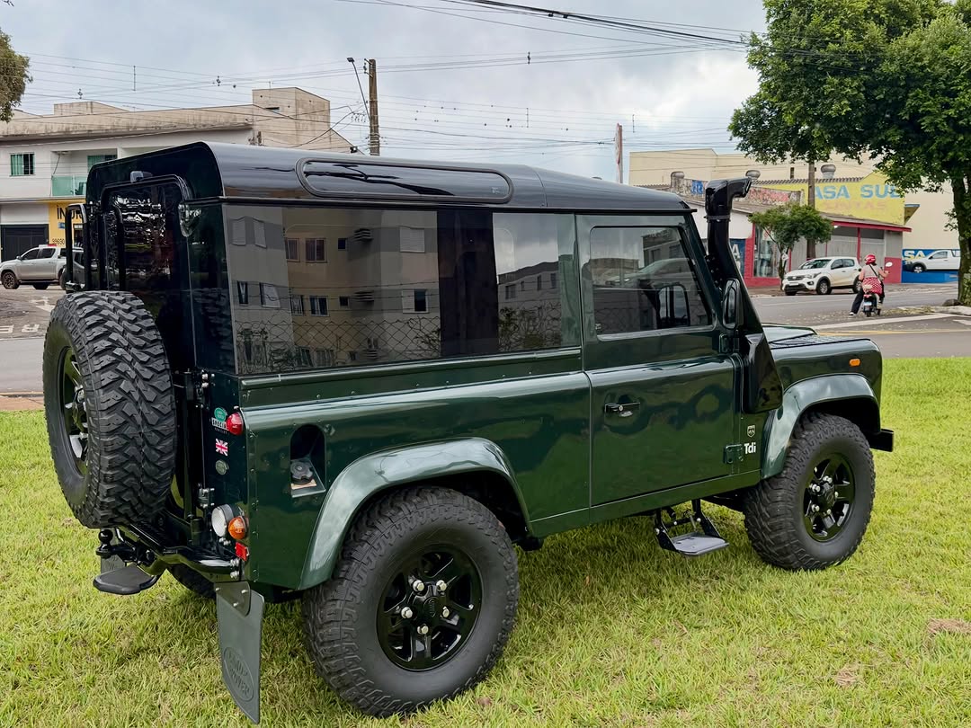 LAND ROVER DEFENDER - Imagem 7