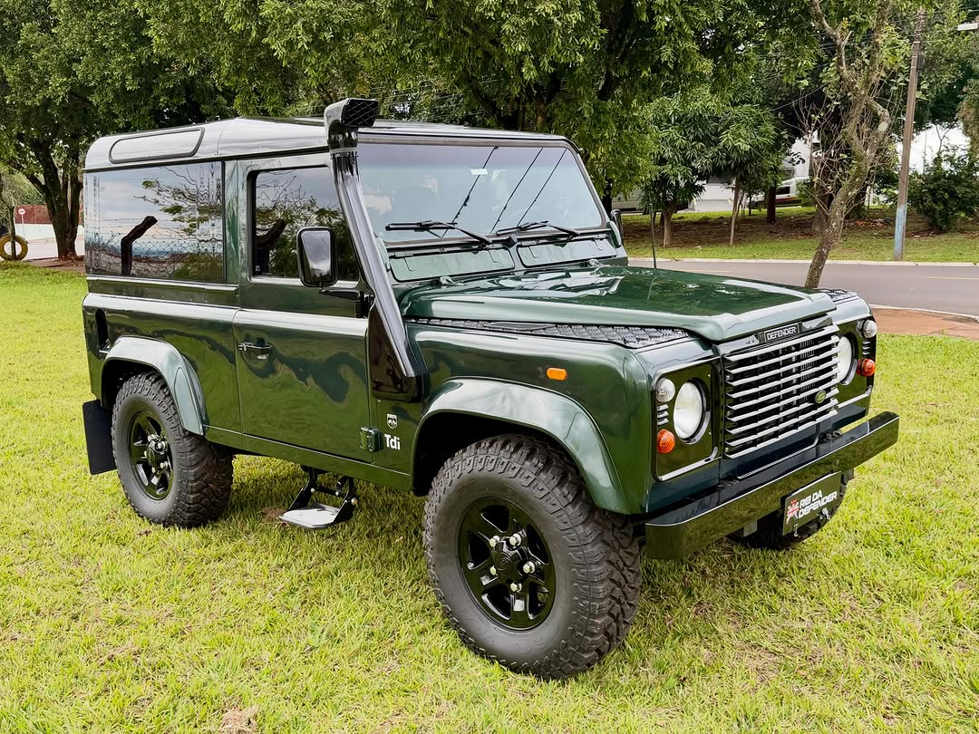 LAND ROVER DEFENDER - Imagem 8