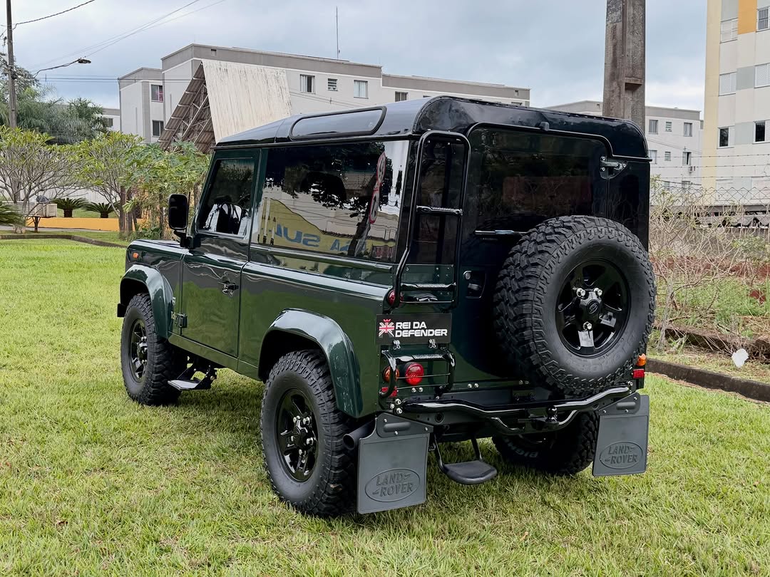 LAND ROVER DEFENDER - Imagem 9