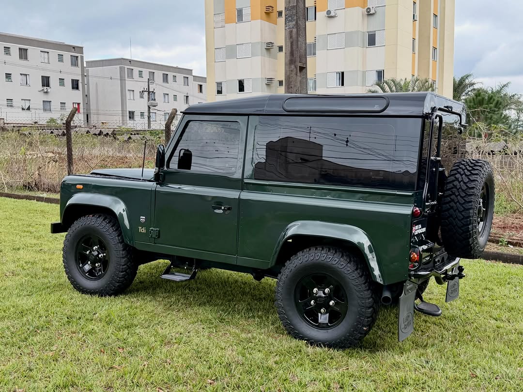 LAND ROVER DEFENDER - Imagem 10
