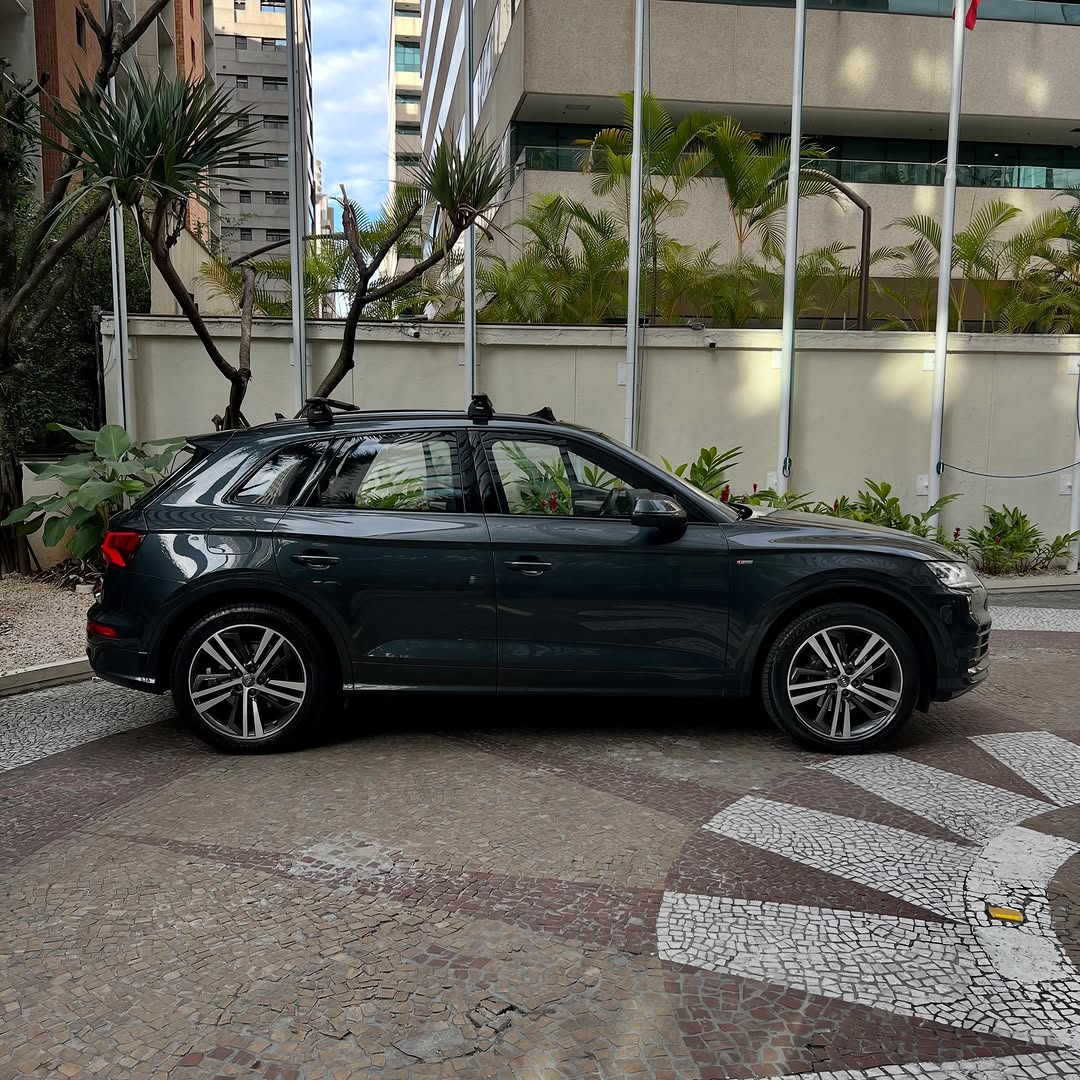 AUDI Q5 S-LINE 2.0 TFSI - Imagem 4