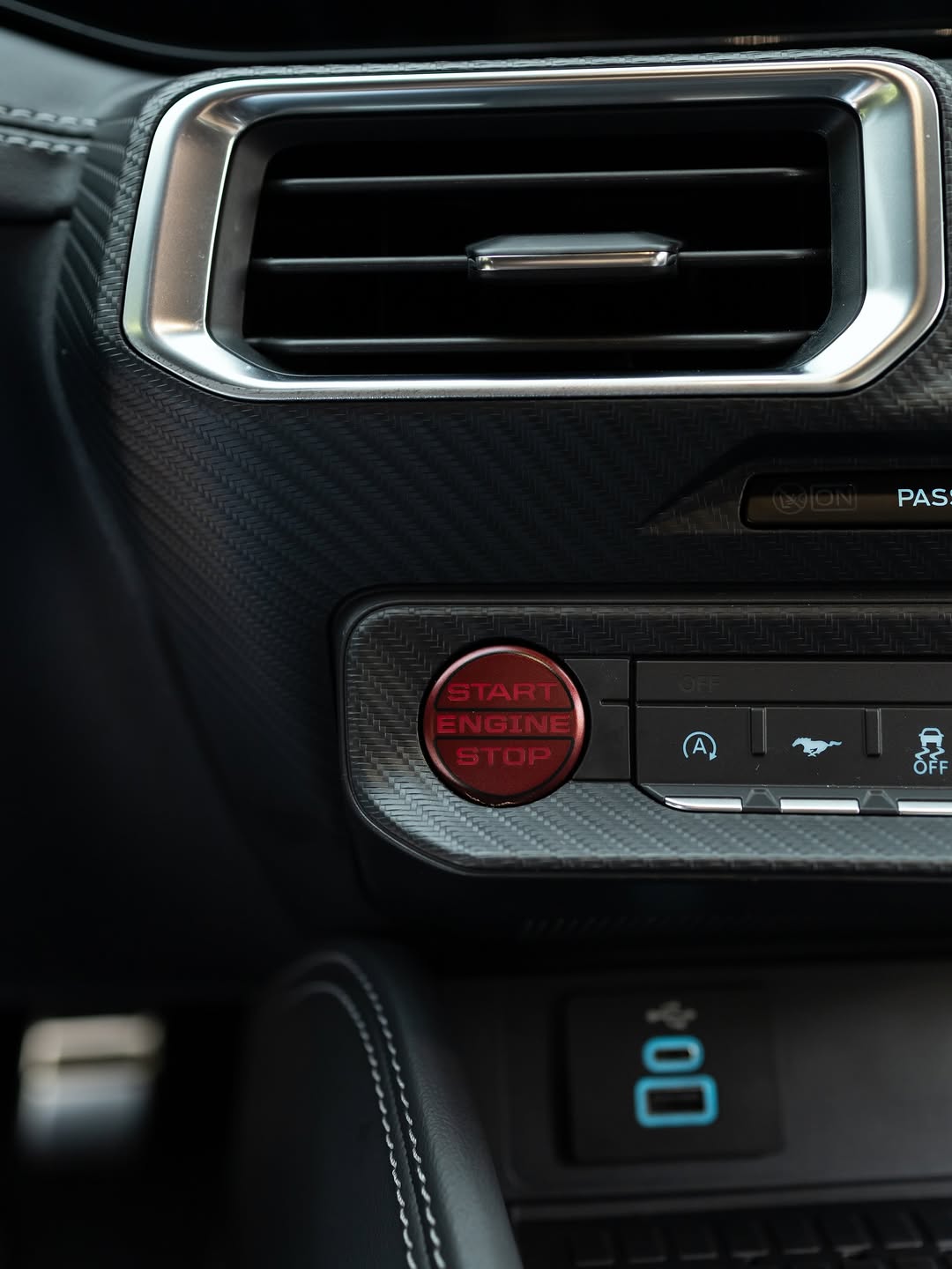FORD MUSTANG GT PERFORMANCE - Imagem 14