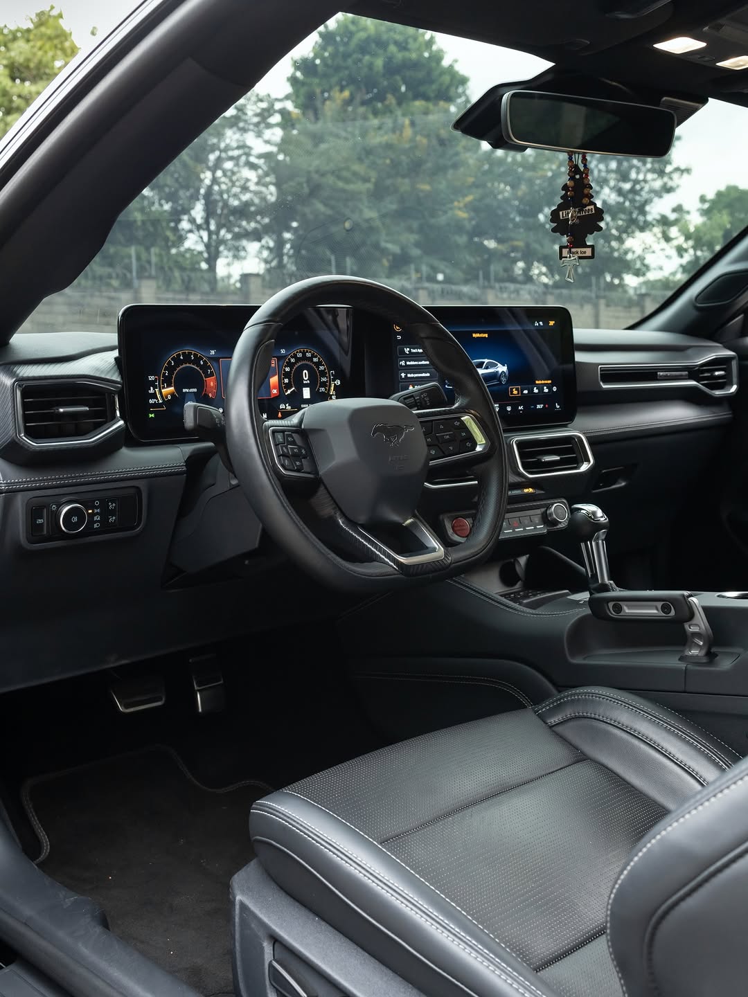 FORD MUSTANG GT PERFORMANCE - Imagem 5
