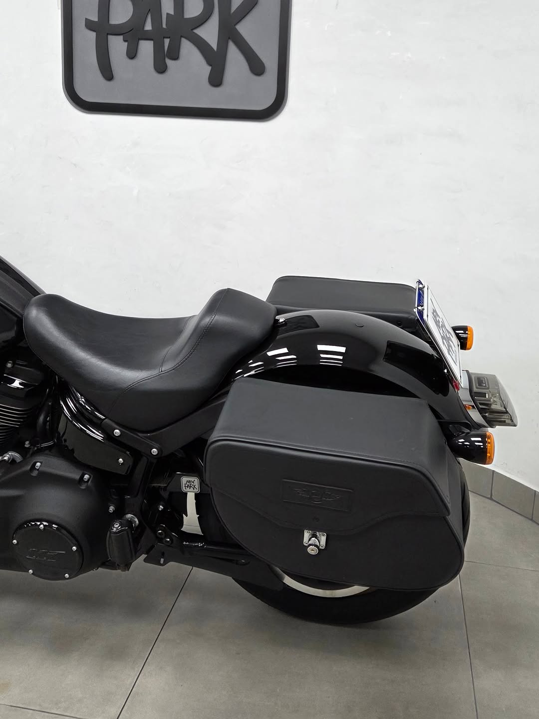 HARLEY-DAVIDSON SOFTAIL LOW RIDER S - Imagem 13