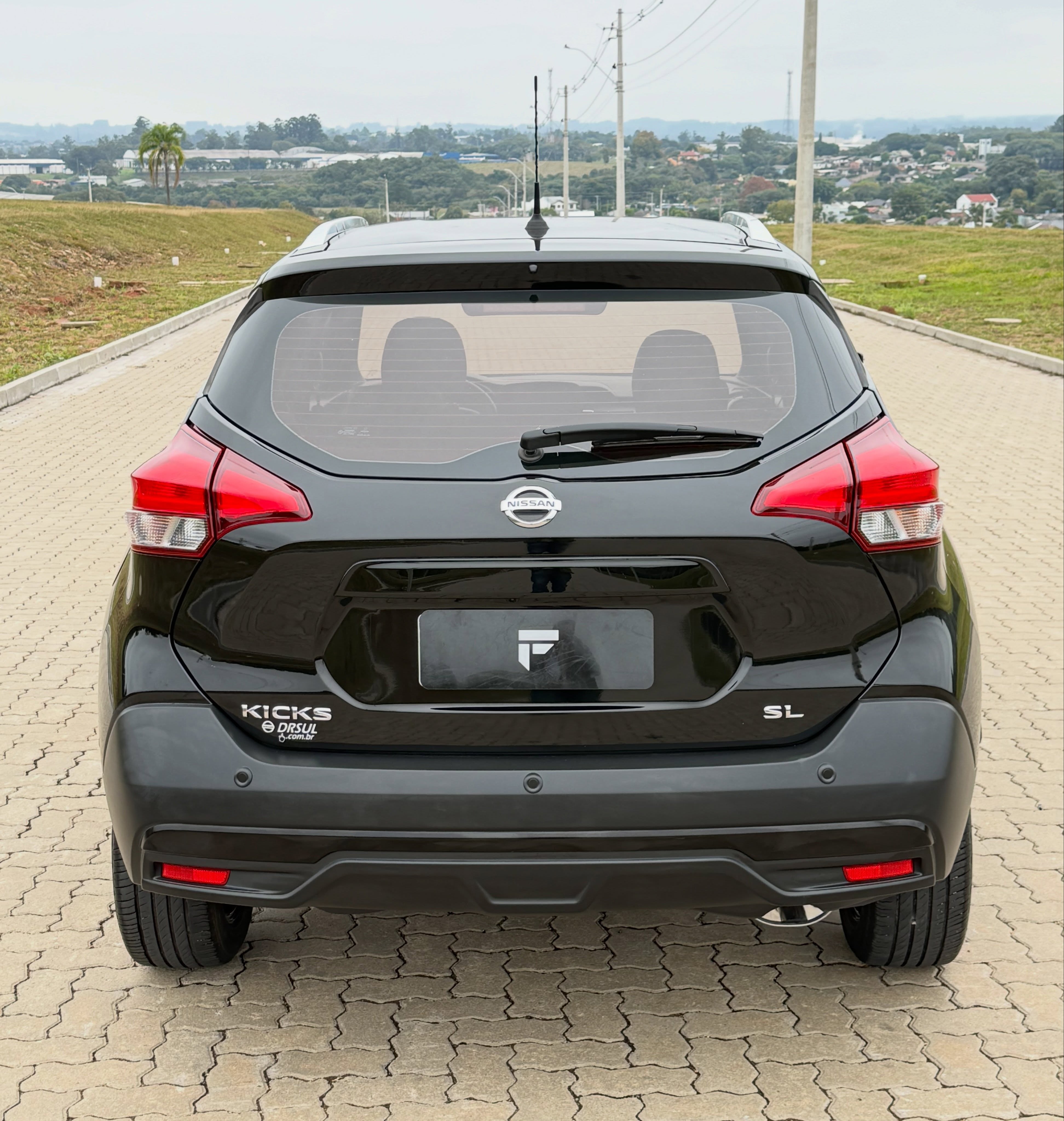 NISSAN KICKS SL - Imagem 11