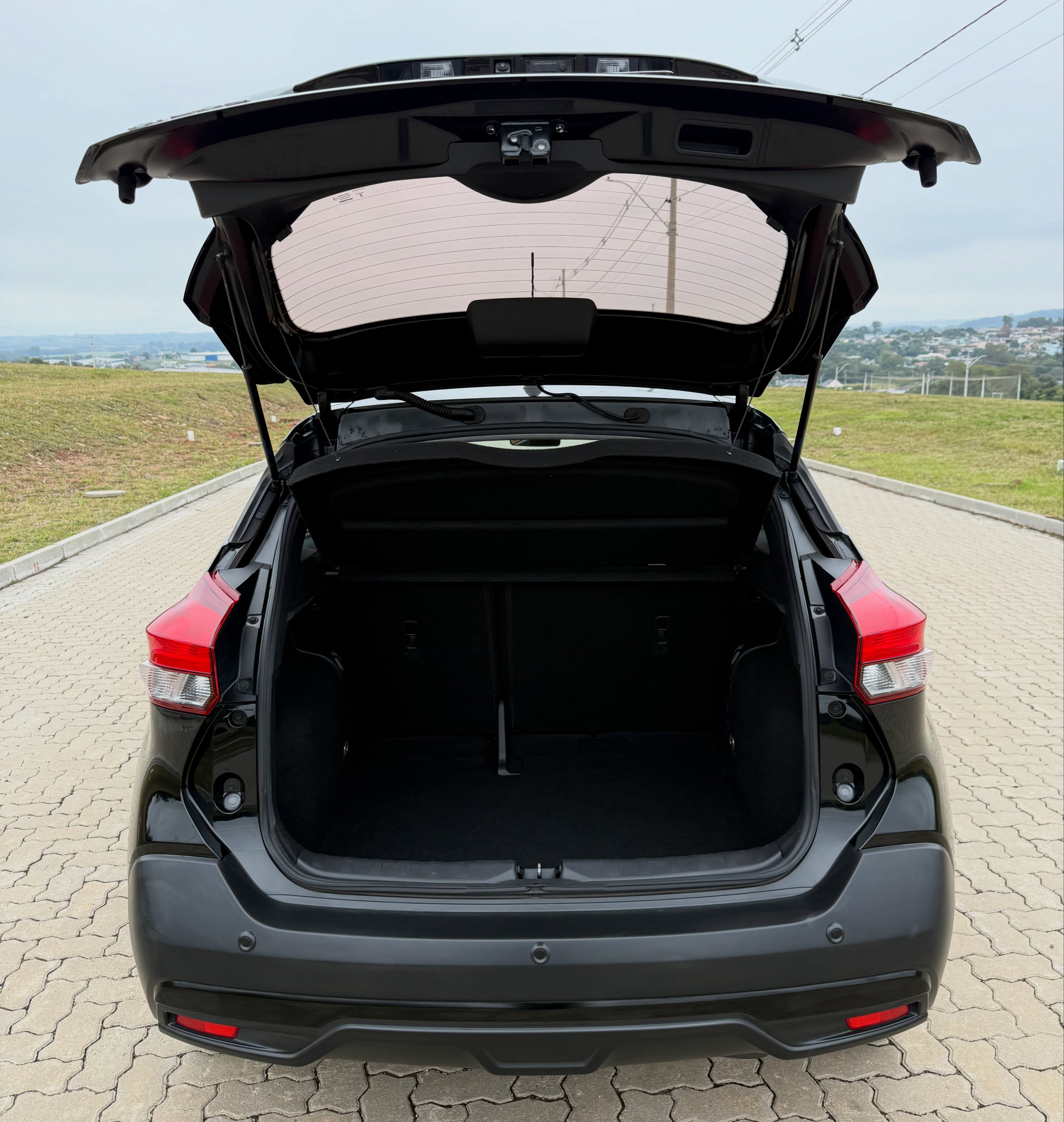 NISSAN KICKS SL - Imagem 13