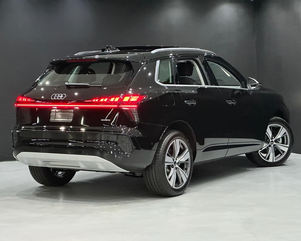AUDI Q3 LAUNCH EDITION QUATTRO S TRONIC - Imagem 2