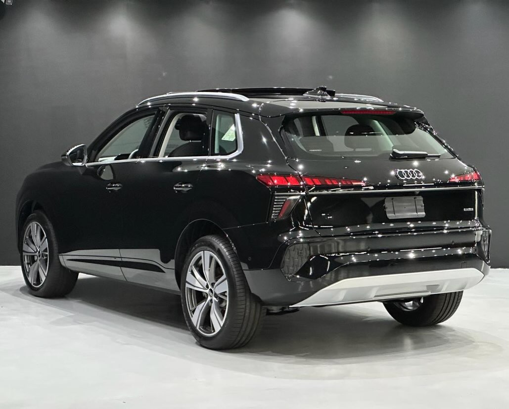 AUDI Q3 LAUNCH EDITION QUATTRO S TRONIC - Imagem 3