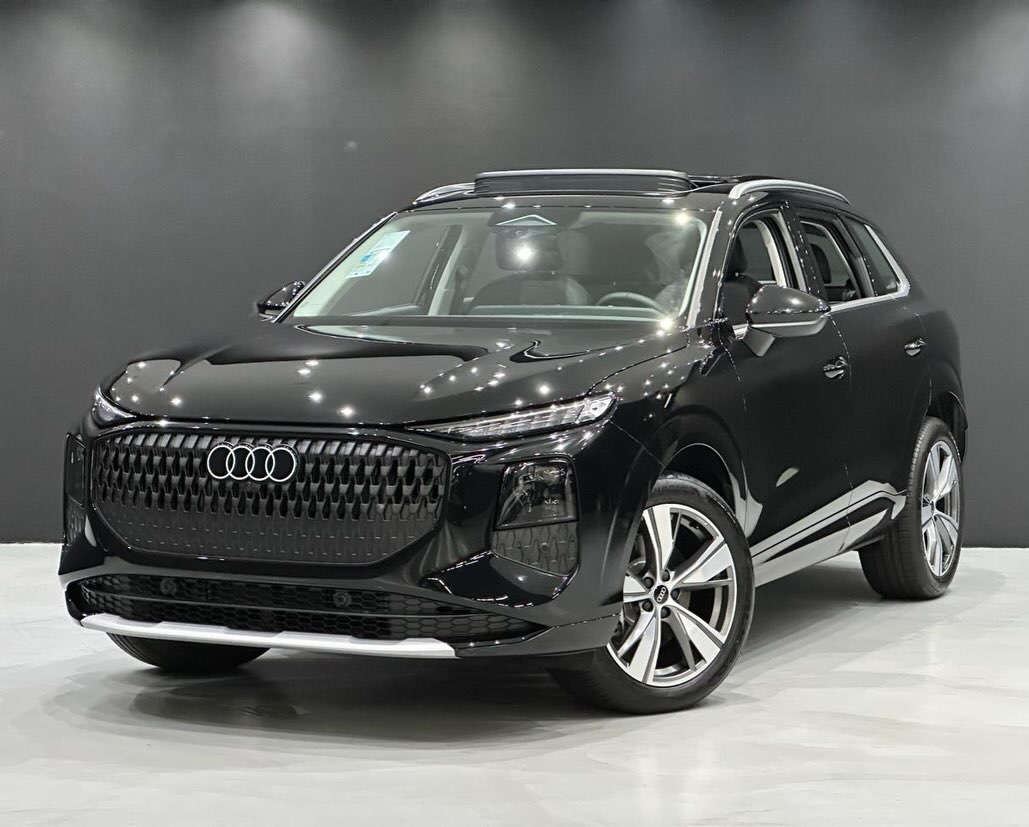 AUDI Q3 LAUNCH EDITION QUATTRO S TRONIC - Imagem 4