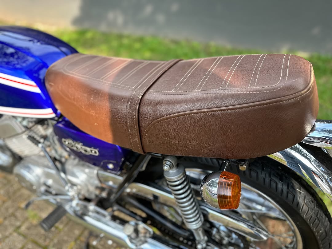 SUZUKI GT 250 - Imagem 9