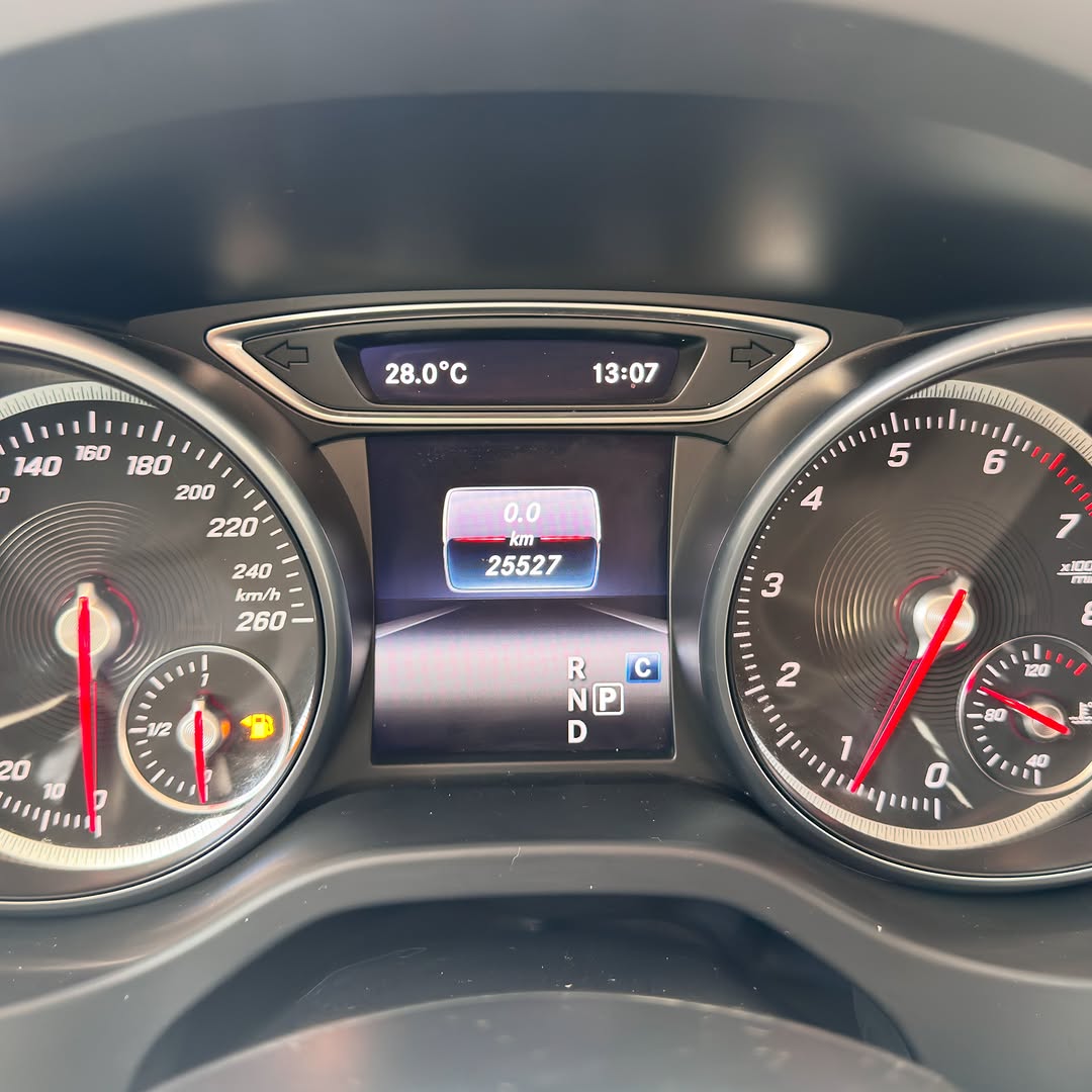 MERCEDES-BENZ GLA 200 ADVAMCE - Imagem 10