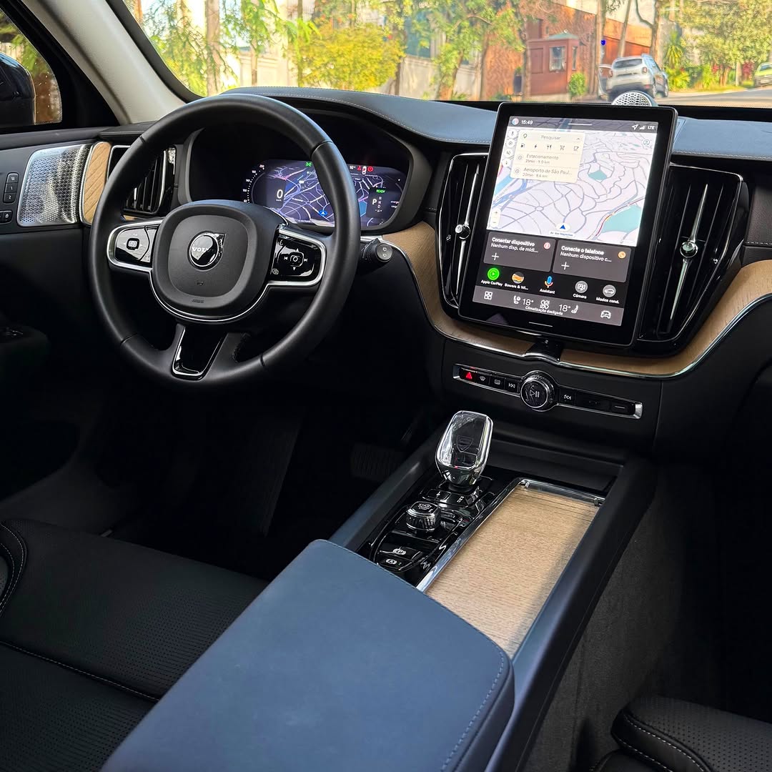 VOLVO XC60 T8 HYBRID ULTRA - Imagem 2