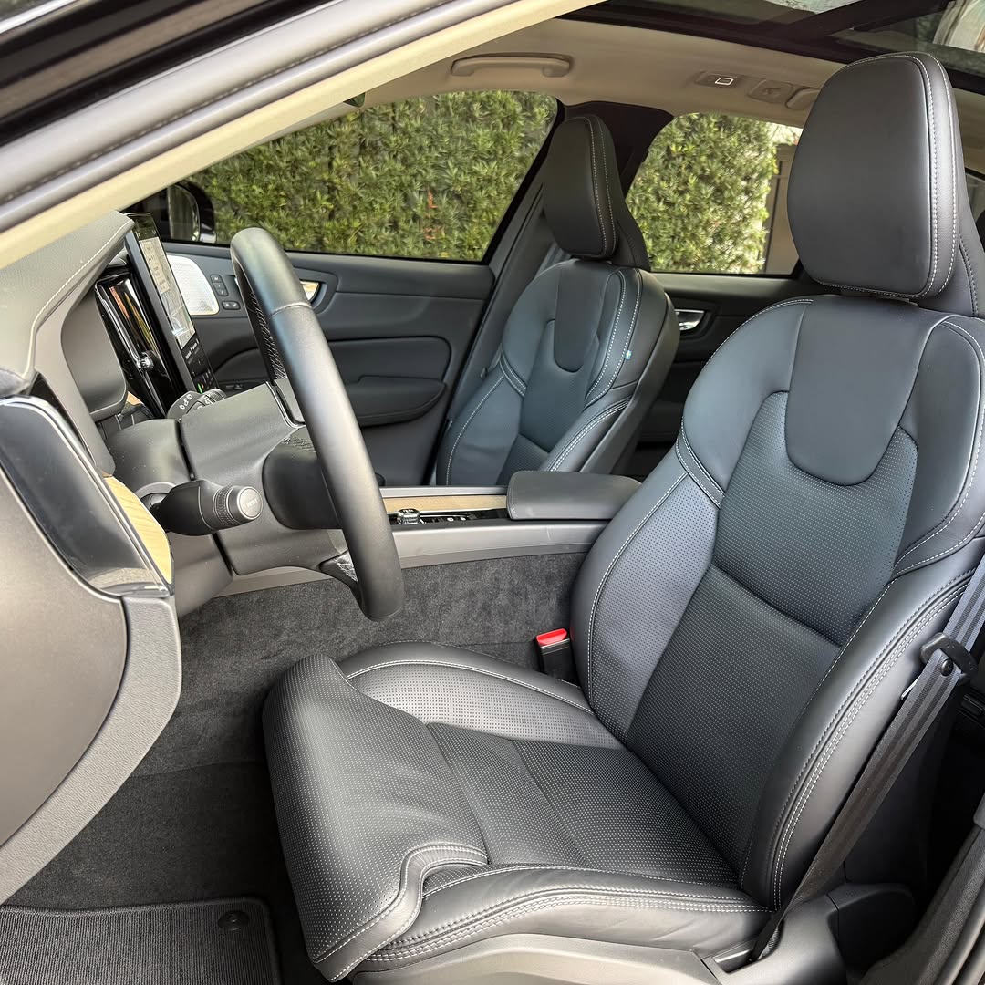 VOLVO XC60 T8 HYBRID ULTRA - Imagem 17